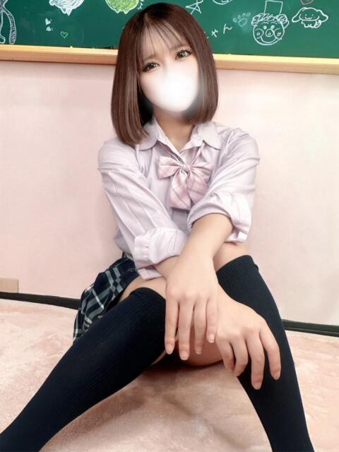 ひとみ 新宿ハンドメイド（手コキ・オナクラ）