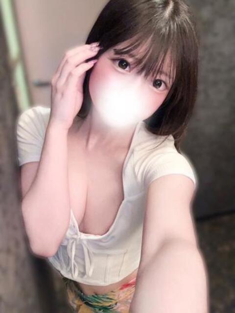 色気漂う清楚美女ねるちゃん ロイヤル　アテンダー（デリヘル）