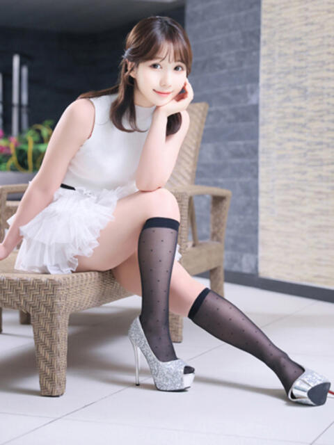 新人・こはる☆濡れて誘う清純肌 シャブール（高級デリヘル）