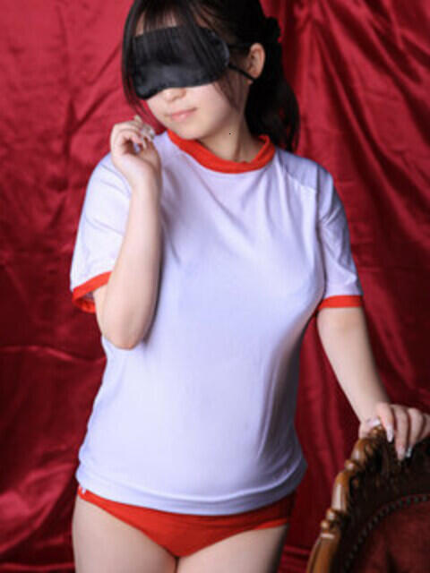 ななか コスプレ痴漢電車（ホテヘル）