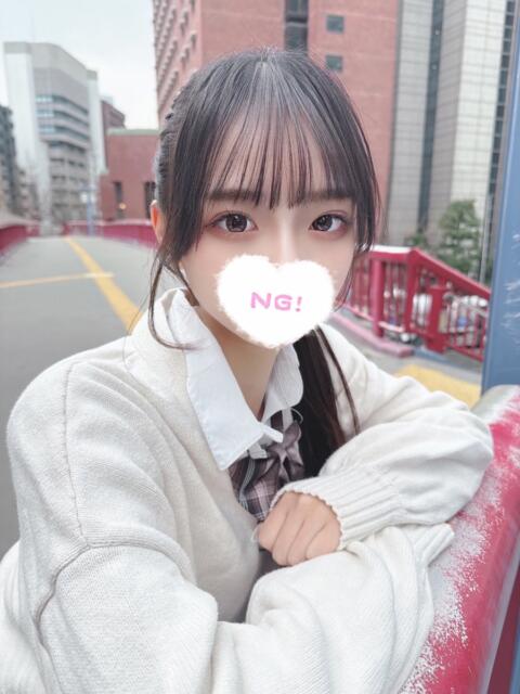 いよ 学校帰りの妹に手コキしてもらった件 梅田（派遣型オナクラ（手コキ））