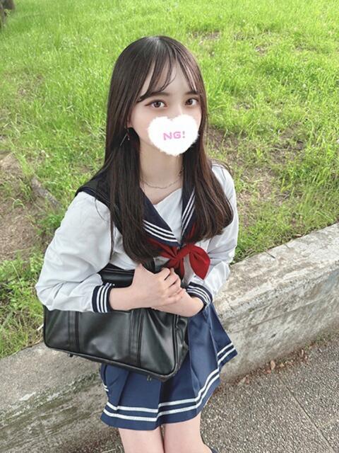 えま 学校帰りの妹に手コキしてもらった件 梅田（派遣型オナクラ（手コキ））