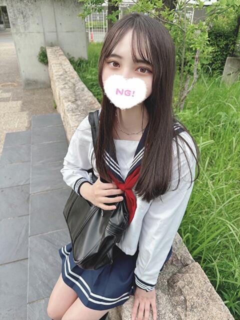 えま 学校帰りの妹に手コキしてもらった件 梅田（派遣型オナクラ（手コキ））