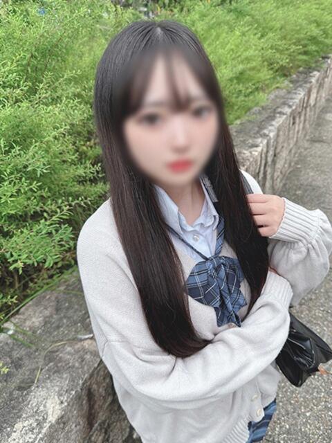 みゆう 学校帰りの妹に手コキしてもらった件 梅田(派遣型オナクラ(手コキ))