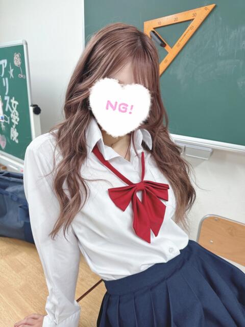 ひなこ 学校帰りの妹に手コキしてもらった件 梅田(派遣型オナクラ(手コキ))