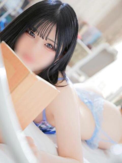 ドМなコンカフェ嬢めいあちゃん ロイヤル　アテンダー（デリヘル）