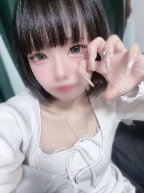 めろ E+アイドルスクール　大阪・日本橋店（デリヘル）