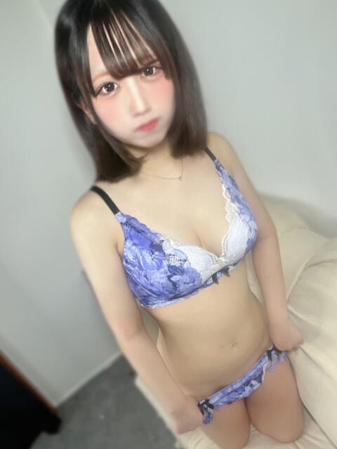 みらの とある風俗店♡やりすぎさーくる新宿大久保店♡で色んな無料オプションしてみました（デリヘル）