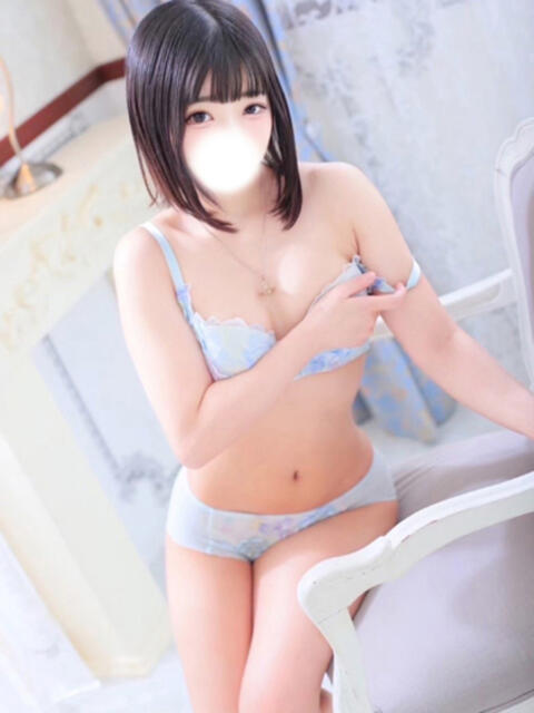 新人・あられ CLASSY.四日市店（ホテヘル＆デリヘル）