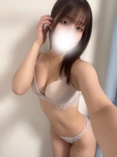 ゆの ふぁーすと・きす（キス専門店舗型ヘルス）