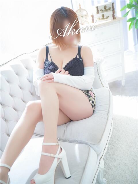 あかり 西船人妻花壇（人妻デリヘル）