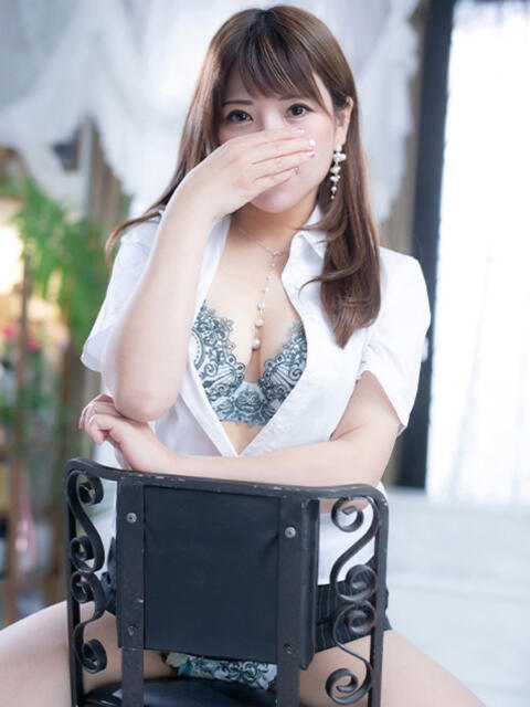 ひな 梅田人妻秘密倶楽部（出張M性感）