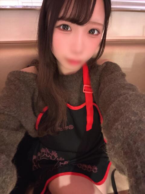 らな E+アイドルスクール新宿・歌舞伎町店（デリヘル）