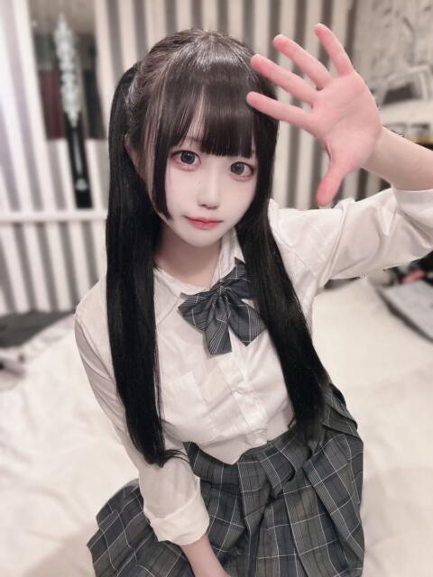 みりあ 舐めたくてグループ～君とサプライズ学園～越谷校（デリヘル）