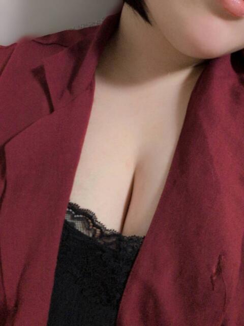 三咲ちひろ ダリア（【非風俗】メンズエステ）