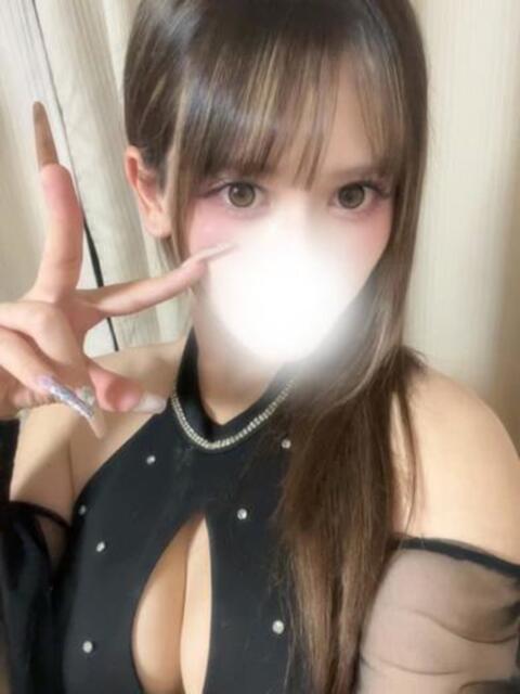 未経験18歳ニューハーフれんさん ロイヤル　アテンダー（デリヘル）