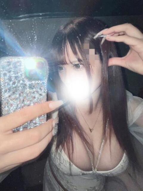 未経験18歳ニューハーフれんさん ロイヤル　アテンダー（デリヘル）