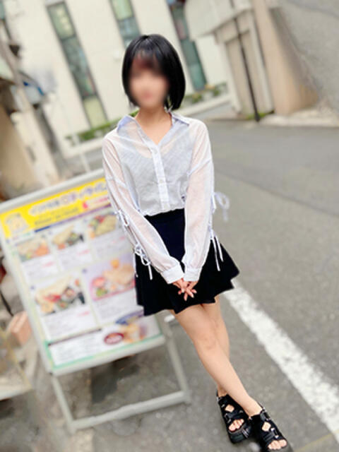 あみ かりんと秋葉原(オナクラ・手コキ)