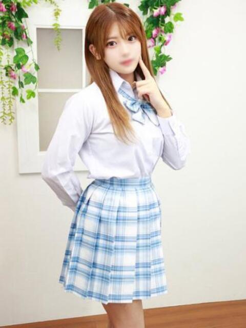 水川まひる 池袋パラダイス（ホテヘル＆デリヘル）