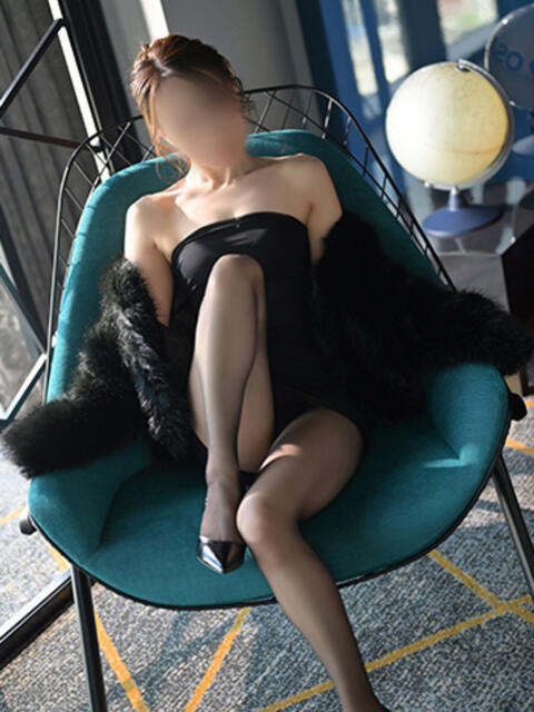 エリカ 谷町人妻ゴールデン倶楽部（人妻ホテヘル）