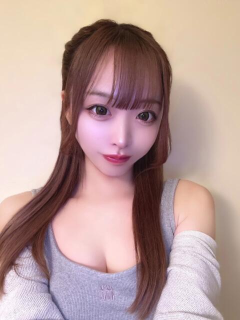 ゆりの・感動レベル保証 Platinum Legend(プラチナムレジェンド)（デリヘル）