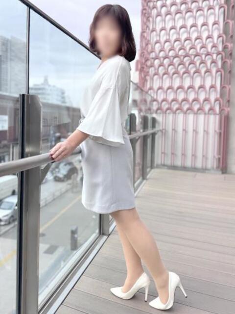 えみ 新宿・新大久保おかあさん（熟女デリヘル）