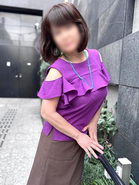 ももこ 新宿・新大久保おかあさん（熟女デリヘル）