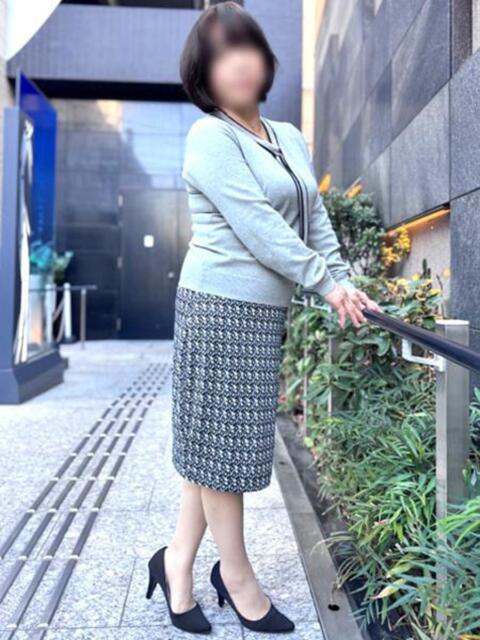 しずく 新宿・新大久保おかあさん（熟女デリヘル）