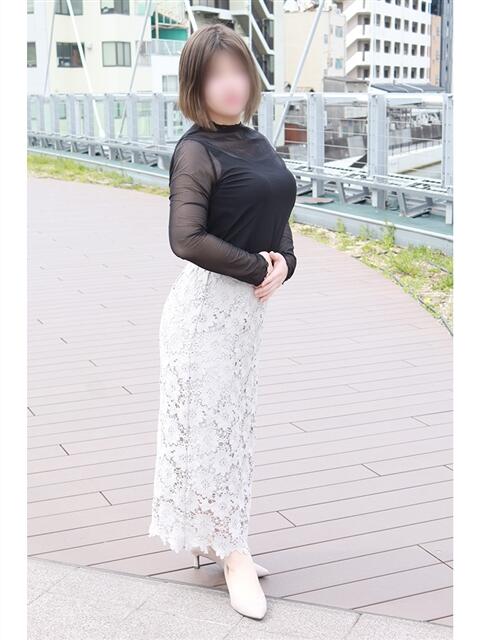 きり 奥鉄オクテツ大阪（駅待ち合わせ型人妻デリヘル）