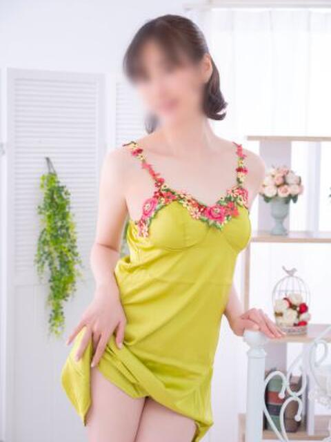 三原 さゆり ベストマダム（人妻・熟女デリヘル）