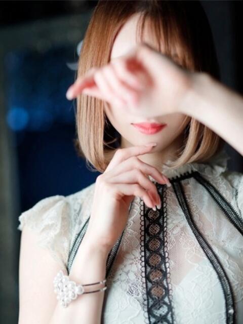 れな　透明感溢れる麗しい美白美女 ROYAL FACE（ソープランド）