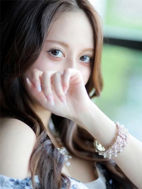 える　心奪われる上品な美女 ROYAL FACE（ソープランド）