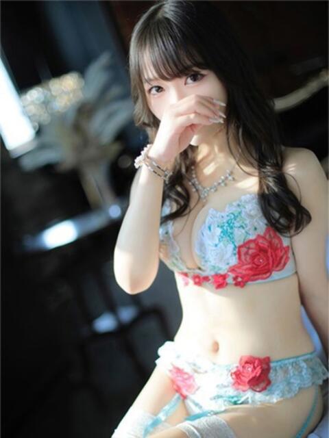 あずさ　魅惑のGカップ美女 ROYAL FACE（ソープランド）