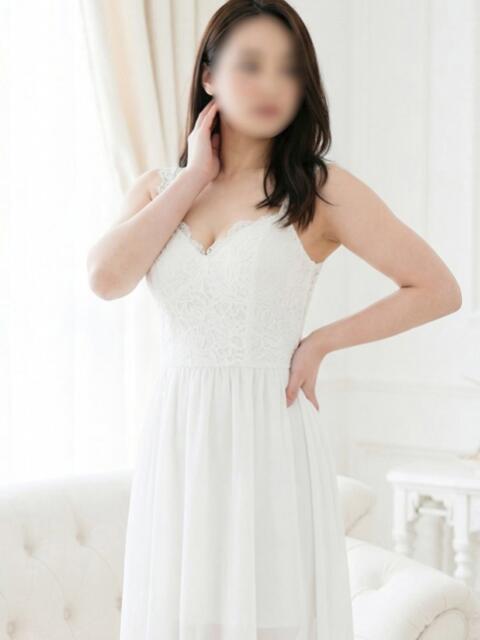 れみ 若妻淫乱倶楽部 久喜店（人妻デリヘル）