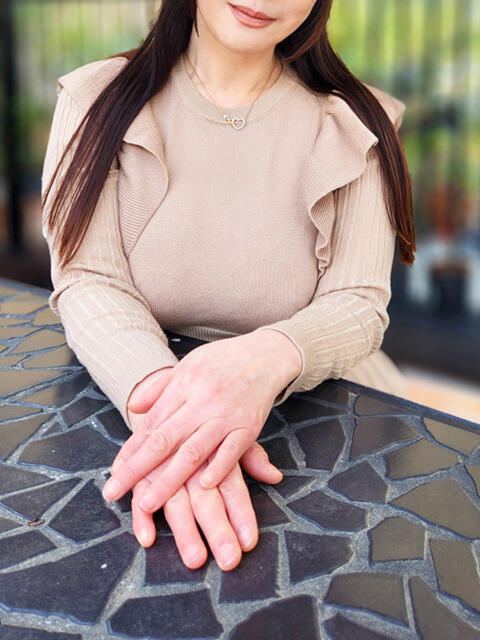 なみえ 完熟ばなな 谷九店（熟女待ち合わせ型デリヘル）