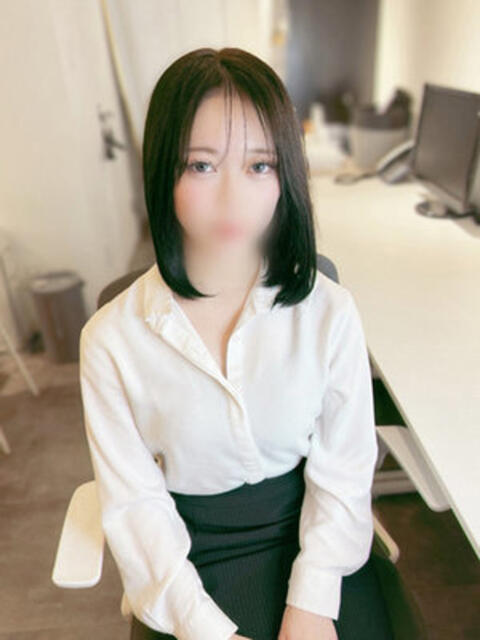 湊崎さな e女商事 池袋店（ホテヘル＆デリヘル）