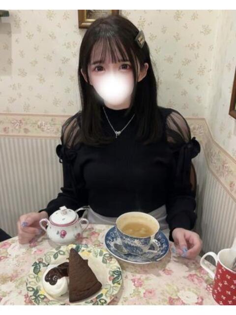 ご奉仕系ドM美女ゆうりちゃん ロイヤル　アテンダー（デリヘル）