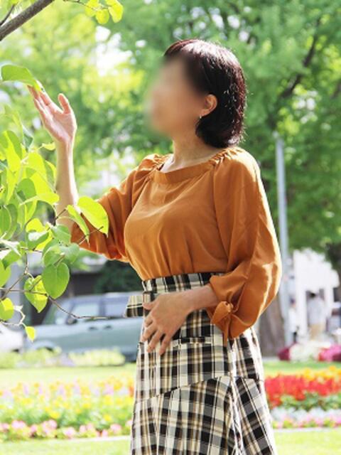 ひかる 完熟ばなな札幌・すすきの（人妻熟女デリヘル）