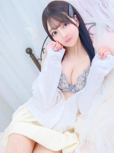 しおん E+アイドルスクール新宿・歌舞伎町店（デリヘル）