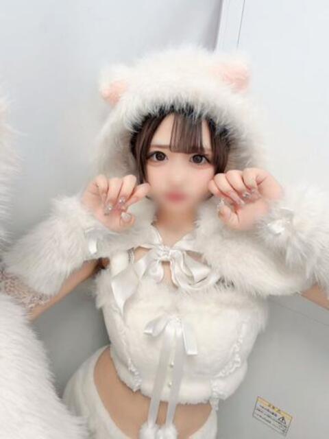 なの【新人割】 Fの法則（巨乳専門ソープランド）