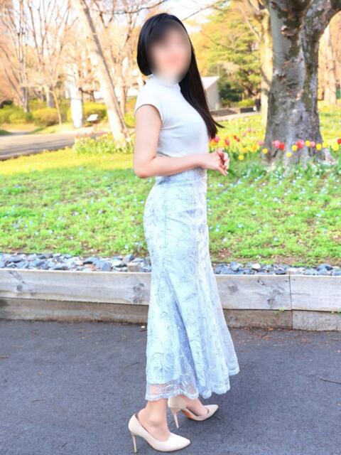 琴子 東京人妻フォーシーズンズ（人妻・熟女待ち合わせデリヘル）