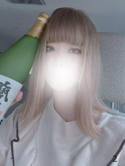 えみ★地元沖縄お色気姉系美人 かりゆしOLの秘密【20代沖縄美女多数在籍-デリヘル×ヌードエステ】（性感エステ＆デリヘル）