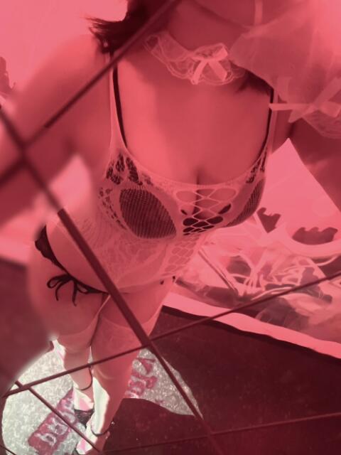 あずさ VIVID CREW Pink Party Paradise（ツーショットキャバクラ）