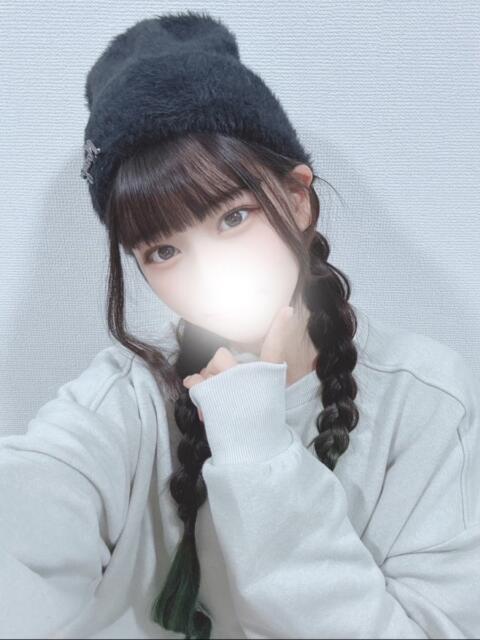 なお 舐めたくてグループ～君とサプライズ学園～越谷校（デリヘル）