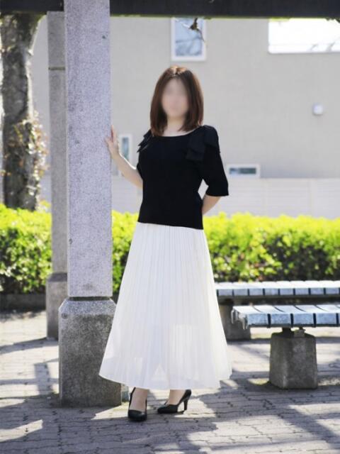 尾崎 由奈 こあくまな熟女たち 静岡店（KOAKUMAグループ）（人妻・熟女デリヘル）