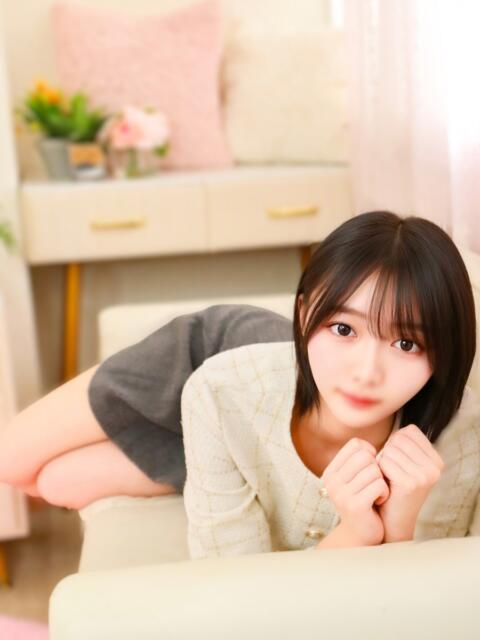 ゆうな 高級オナクラ　ひよこクラブ（オナクラ・手コキ）