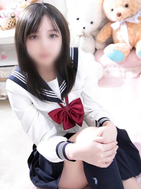 なぎ 新宿・本格コスプレ素人アイドル学園イメクラ「新入生」（デリヘル）