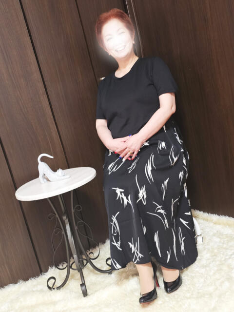 千鶴 ぎんねこ（熟女デリヘル）