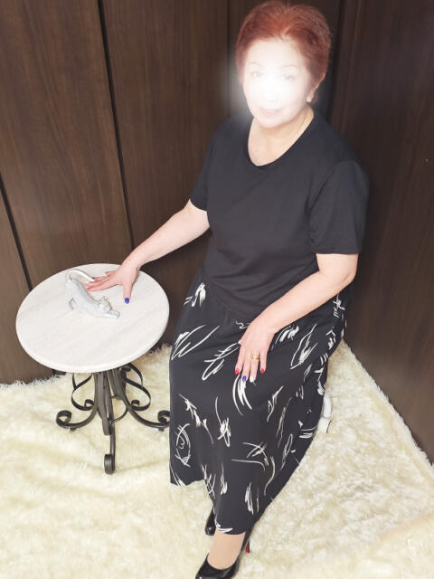 千鶴 ぎんねこ（熟女デリヘル）