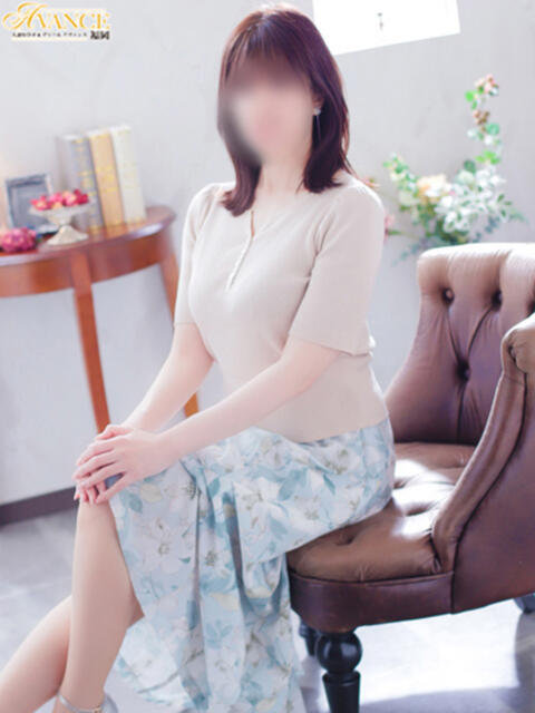 りさ AVANCE福岡（人妻系デリヘル）